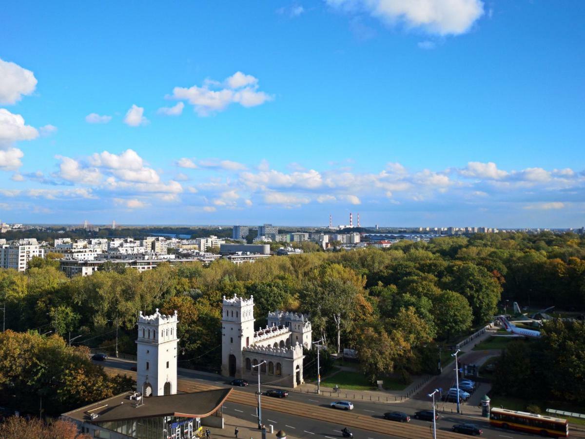 Smolna Tower Apartment Warsaw